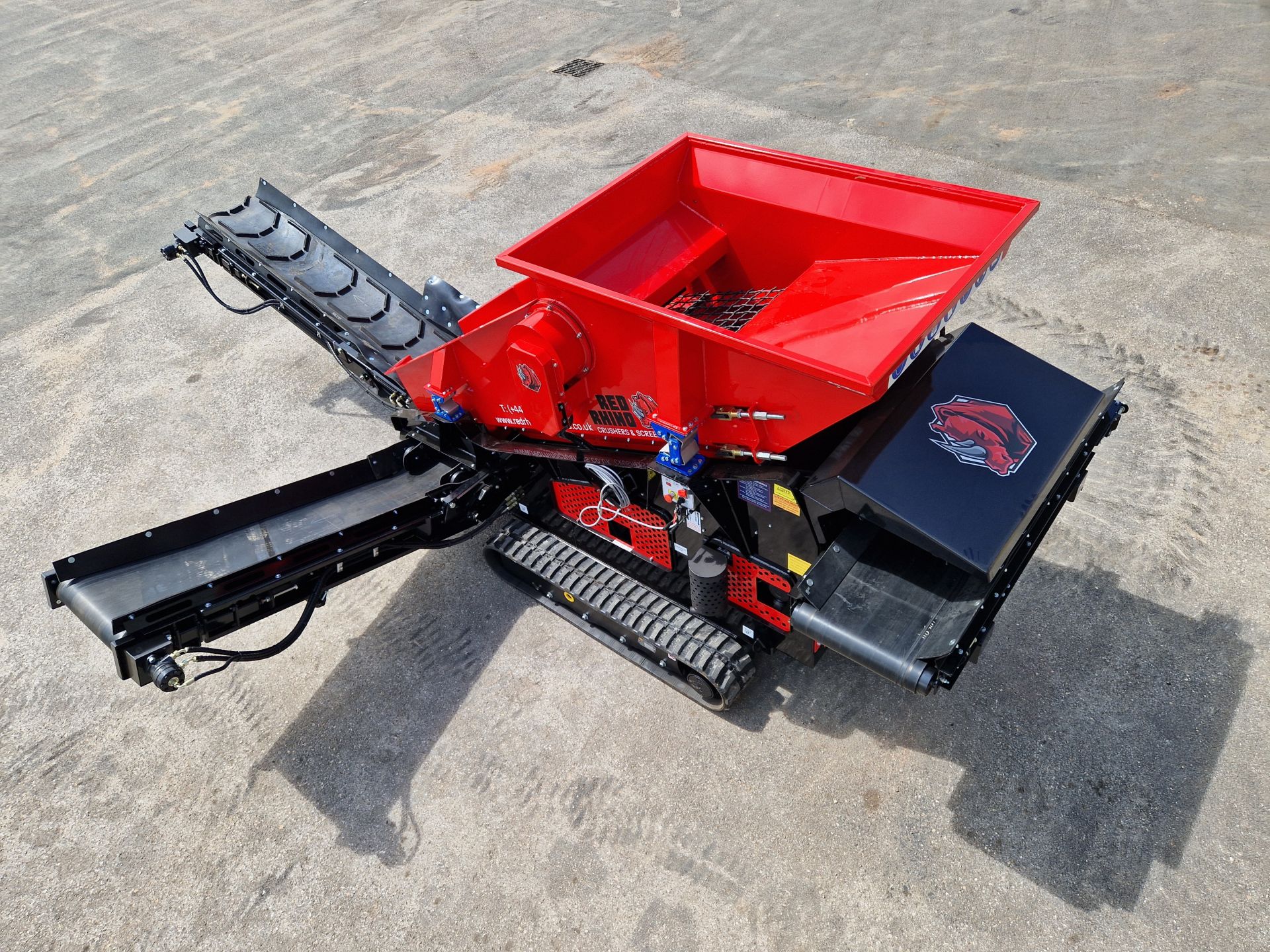 Crible  autonome à deux étages  idéal pour le recyclage et la revalorisation de vos matériaux  -  3-WAY/3-WAY Plus RED RHINO_0