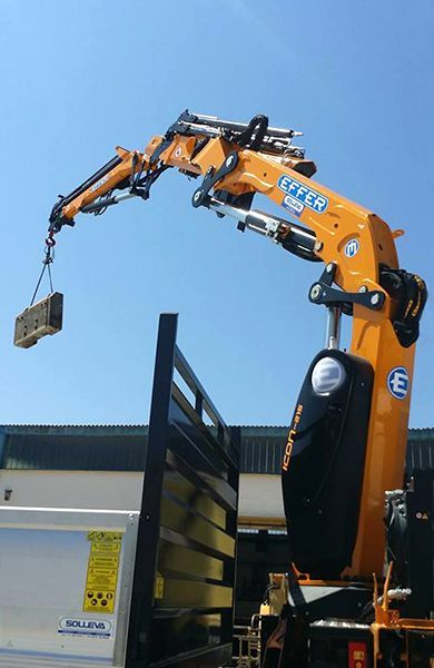 Grue auxiliaire medium 215 - Effer - pression 350 bar - capacité de 10 à 30 txm_0