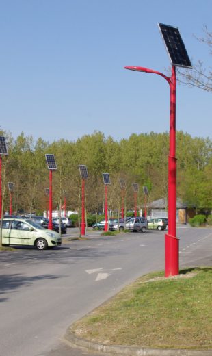 Lampadaire urbain solaire Linéo 4 - LED - aluminium et acier galvanisé thermolaqué - 5 m - panneau solaire 200 Wc - IP66 - 16 à 32 LED_1