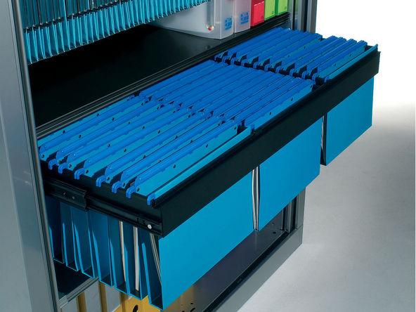 Châssis télescopique pour armoire à rideaux_0