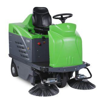 Balayeuse autoportée 1250 avec batteries pack, brosses latérales et bennage bas arrière - Double autonomie_0