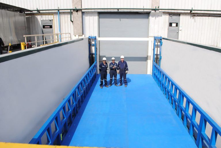 Monte-charges EH-4C - 4 colonnes - Charge de 4000 à 20 000kg - Plateforme sur mesure jusqu'à 25m²_0