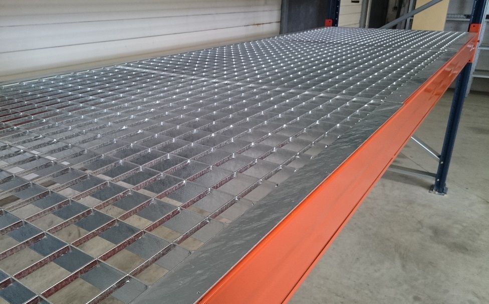 Caillebotis pour rayonnage - stockage standard ou sur-mesure en acier - modèles pressés ou électroforgés_0