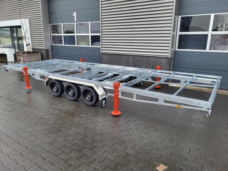 DT 7m20 x 2m44 Version amovible 3 x essieux 1350 kg + deck_0