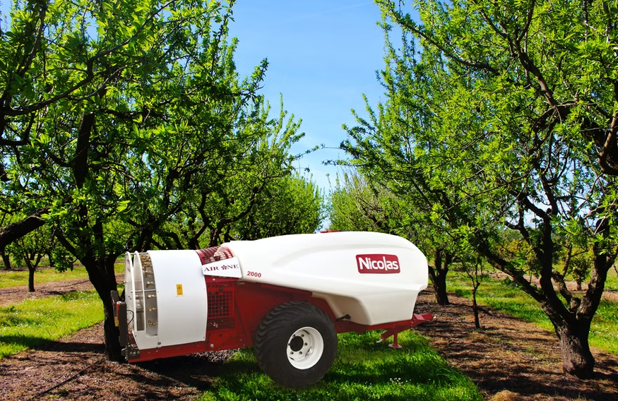 Pulvérisateur arboricole traîné avec ventilation simple inversée à gros débit d'air -1500 L à 2000 L - AIR ONE ASI_0