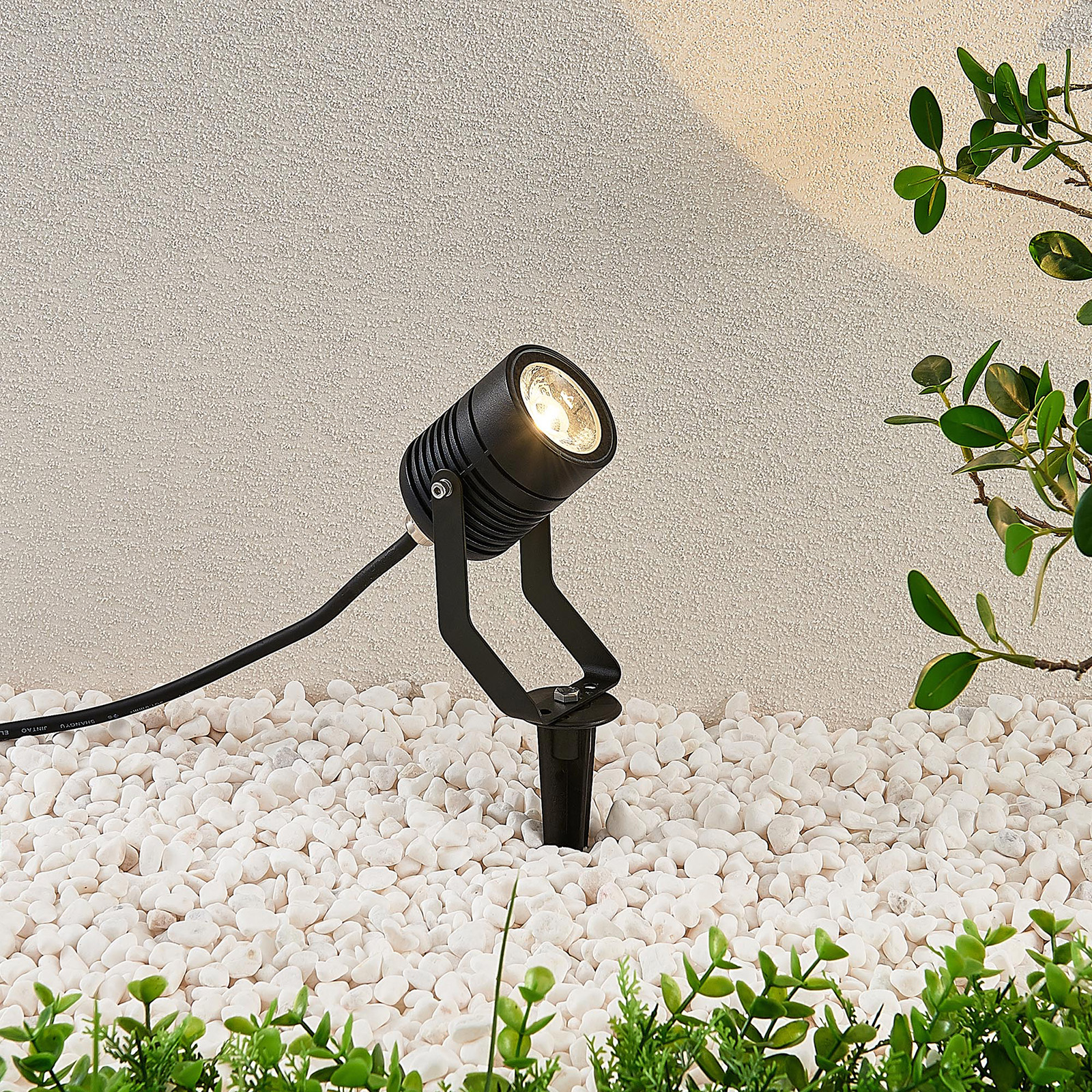 LINDBY PROJECTEUR EXT. LED MARIS AVEC PIQUET, IP65, NOIR
