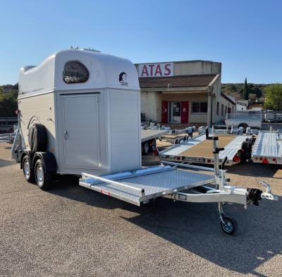 Van Gold Hippomobile Alu - Châssis 1600 à 2600 kg - Suspension Pullman 2 - Toit polyester renforcé_0