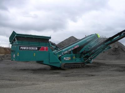 Cribleuse mobile Powerscreen Chieftain 1400 - 5.5m², 400 t/h, repli hydraulique_0