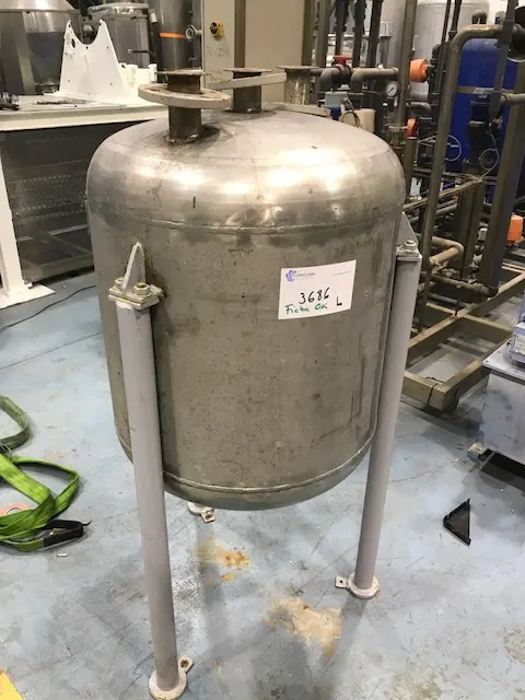 Cuve en acier inoxydable d'occasion 200 litres_57_0