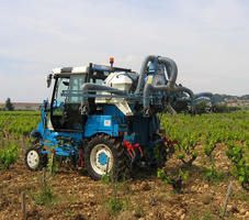 637 - tracteur enjambeur - bobard - à 4 roues motrices à transmission hydrostatique_1
