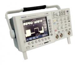 Oscilloscope numérique Tektronix TDS3012 - DPO 2x100 MHz 1,25Gs/s par voie, écran couleur TFT_0