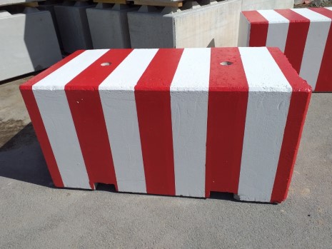 Bloc béton anti-intrusion pour la sécurisation des lieux publics_1