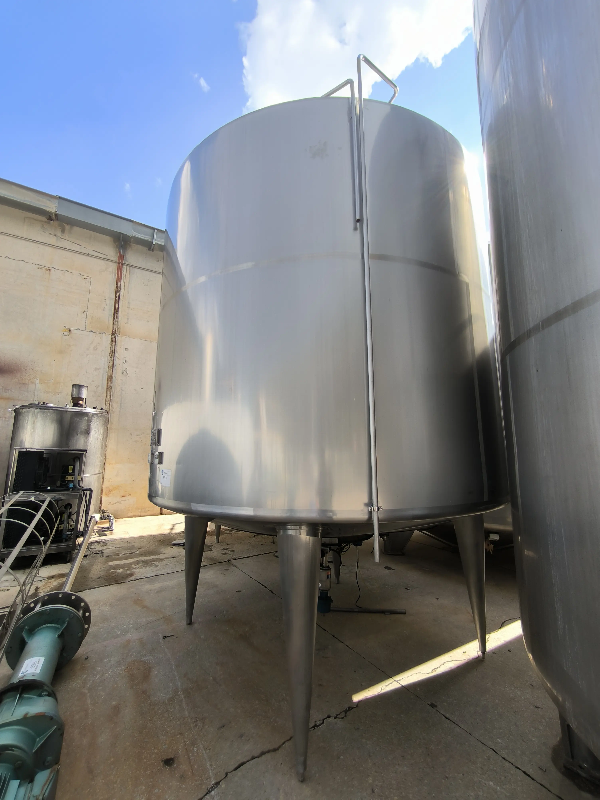 Cuve en acier inoxydable 304 20 000 litres avec double enveloppe, isolation et agitation - référence                        :                         c13955_0