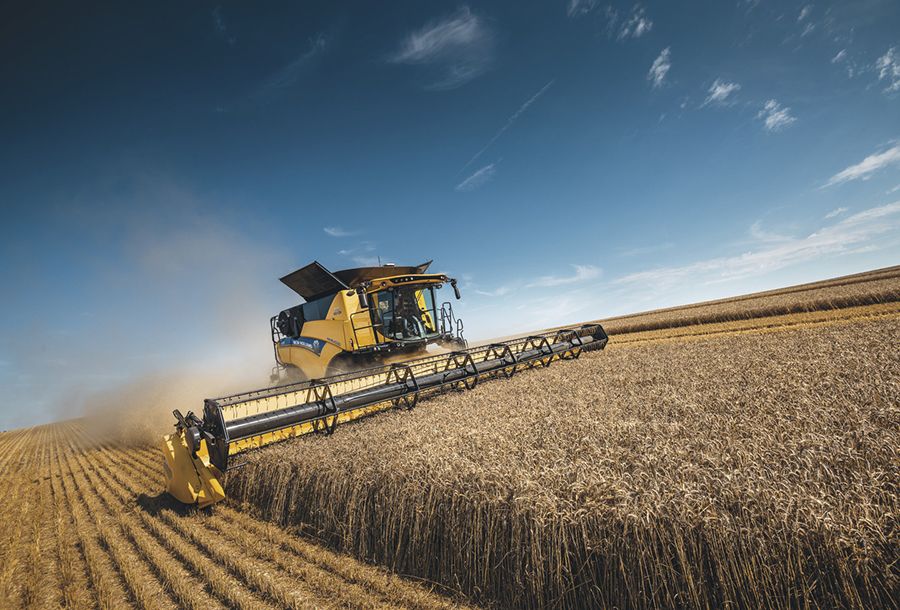 CR8.90 Moissonneuse-Batteuse - New Holland - Trémie 12 500L - Largeur de coupe jusqu'à 12,50m_0