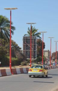 Lampadaires solaires JUA MAXI 4 - éclairage routier autonome et robuste_0