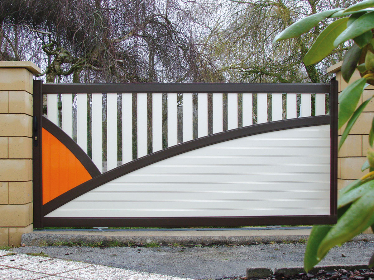 Portai coulissant à rail nevez / simple vantail / droit / semi-ajouré / en aluminium_0