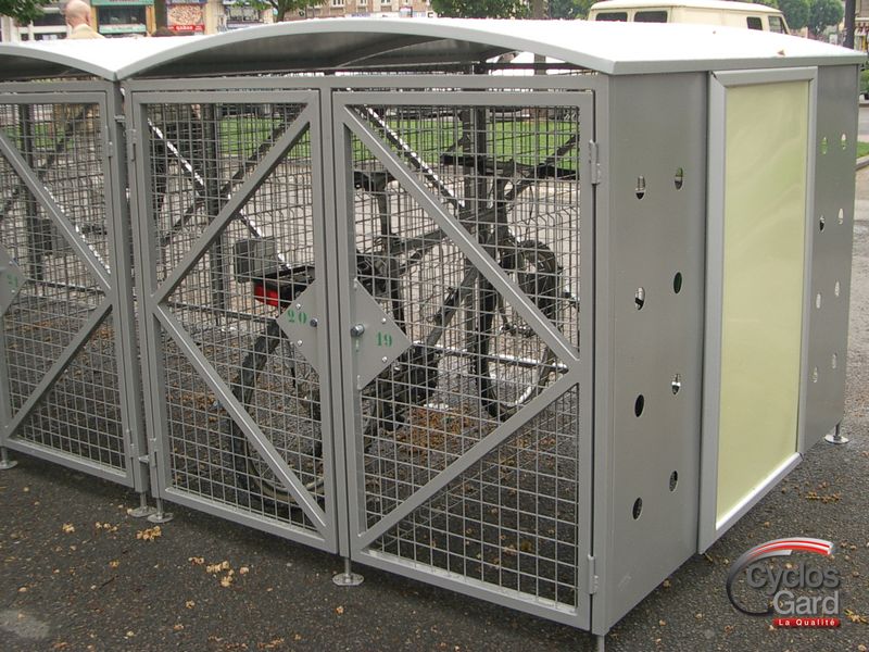 Abri vélo fermé cyclobox / bardage en grillage métallique / pour 2 vélos_0