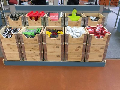 Kit agencement merchandising 400x400 mm - Présentoir en bois durable avec armature acier_0