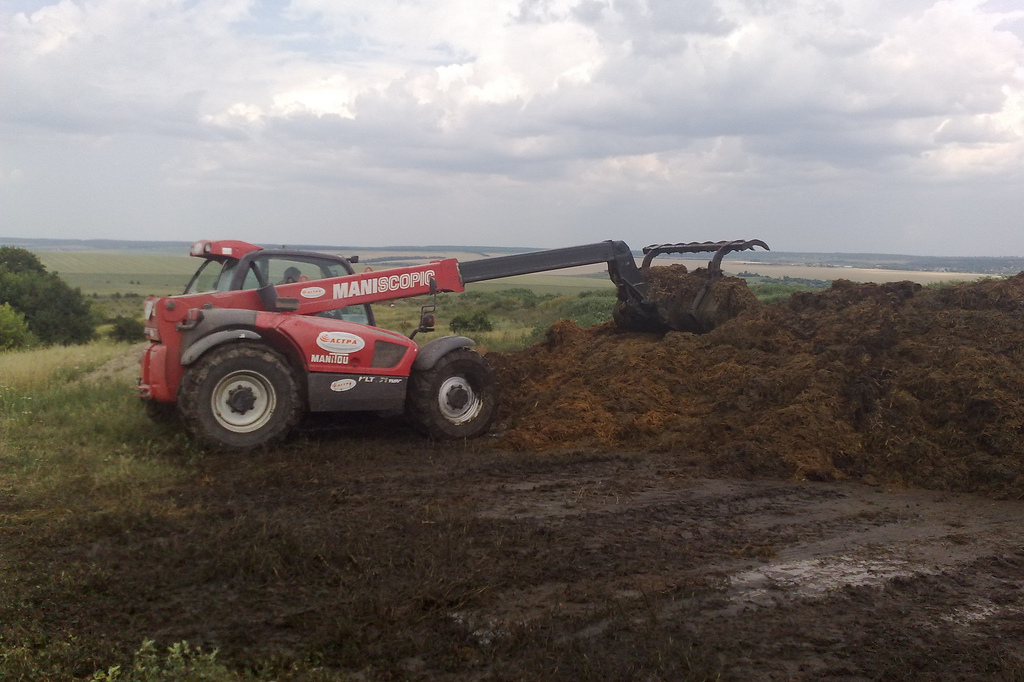 Fourche à fumier à grappin FFGR 2400 - Manitou - ouverture ajustable et grappin puissant_0
