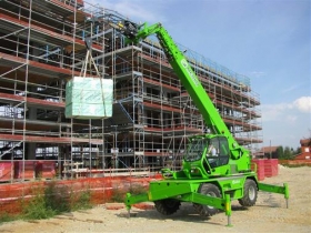 Chariot télescopique rotatif Merlo - capacité de 2.5 à 12 tonnes - hauteur de levée de 6 à 26m_0