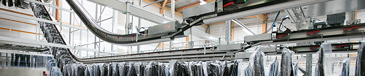 Convoyeur stockage pour vêtements