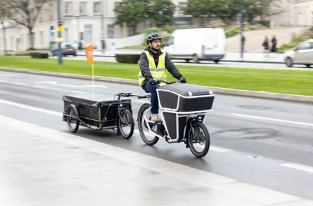 Vélo cargo Urban Arrow Shorty - robuste, compact et modulable - 50 kg/150 litres de capacité - motorisation Bosch_1