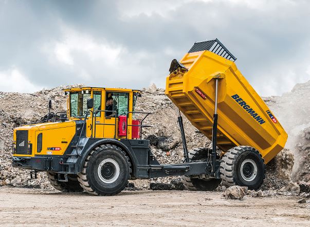 Tombereau articulé pour tunnels - Bergmann C828s - robuste, moteur 260 ch, cabine rotative_0