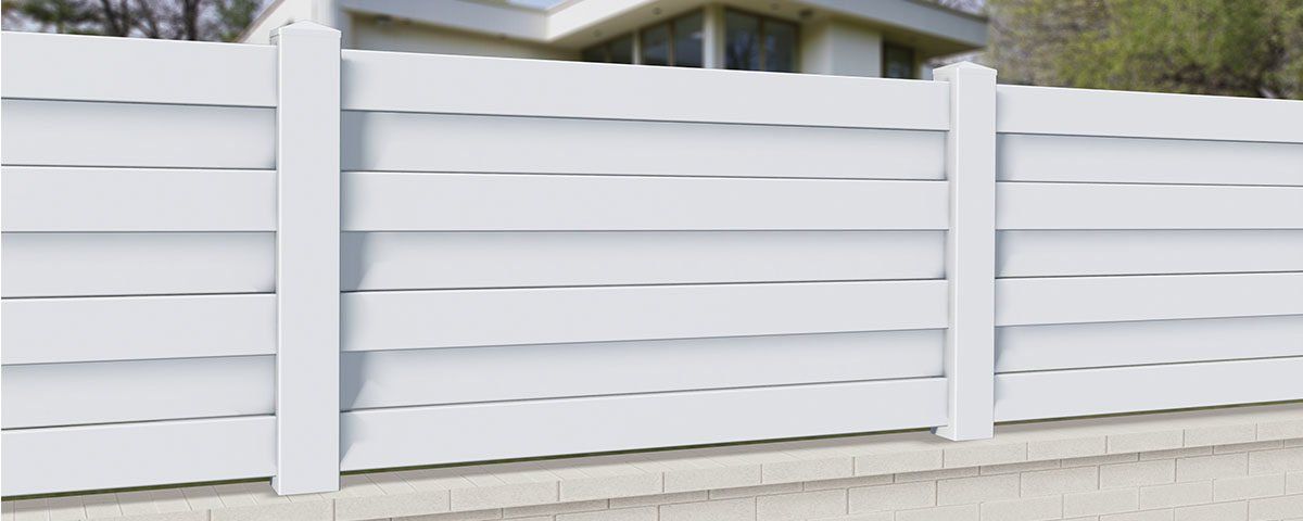 Clôture PVC CL 16 / TYPE 16 - CG Pro - Lisses 120 x 28 mm avec renfort métallique et poteaux 120 x 120 mm_0