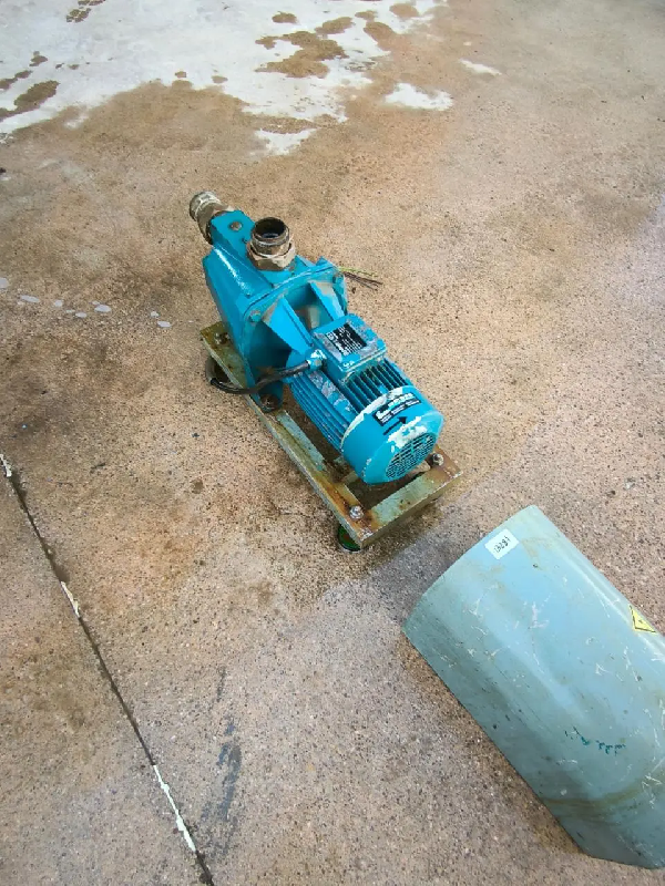 Pompe auto-amorçante calpeda ng6/22e 1,5 kw - référence                        :                         c13281_0