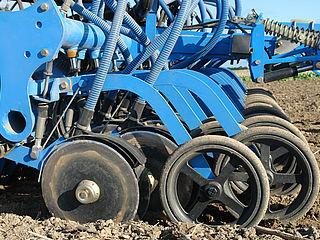 Semoir combiné pneumatique Compact-Solitair 9/400 H 125 - Lemken - 32 socs, trémie 3500L, espace entre rangs 125mm_0
