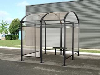 Abri fumeurs métallique - dimensions 2,8 x 3,2 m - toiture polycarbonate et structure galvanisée_0
