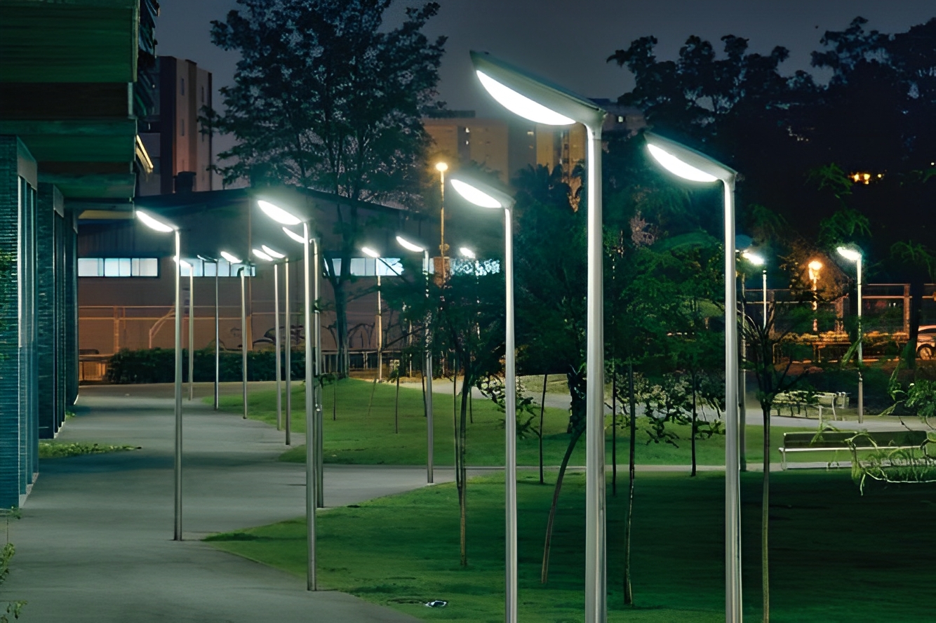 Lampadaire urbain Diorama - HID 150W - Aluminium - 8m_1