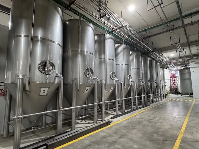 DÉCANTEUR EN ACIER INOXYDABLE 304 10.000 LITRES - Référence                        :                         E13881-E13882-E13883-E13884-E13885-E13886-E13887-E13888_0