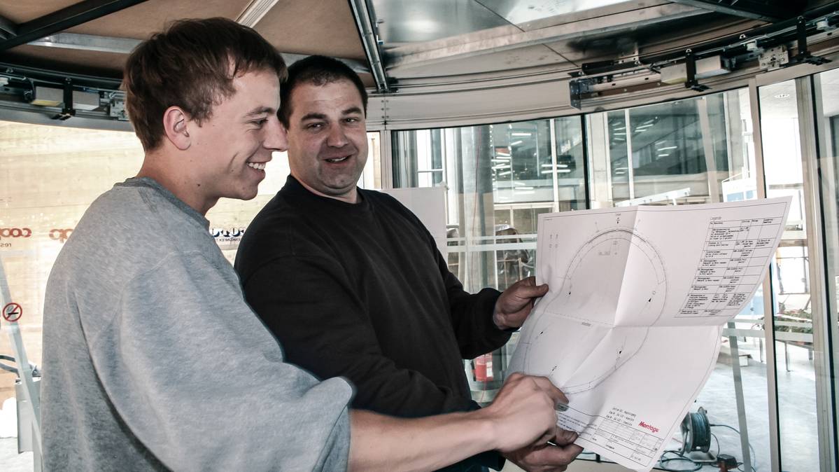 Porte coulissante - modernisation du système de portes pour confort et sécurité - Gilgen Door Systems_0