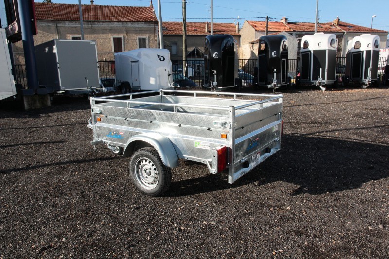 Remorque robuste Lider Robust 39350 - structure rustique, essieu 750 kg sans frein, transport foin, fumier, bois, matériaux divers_0