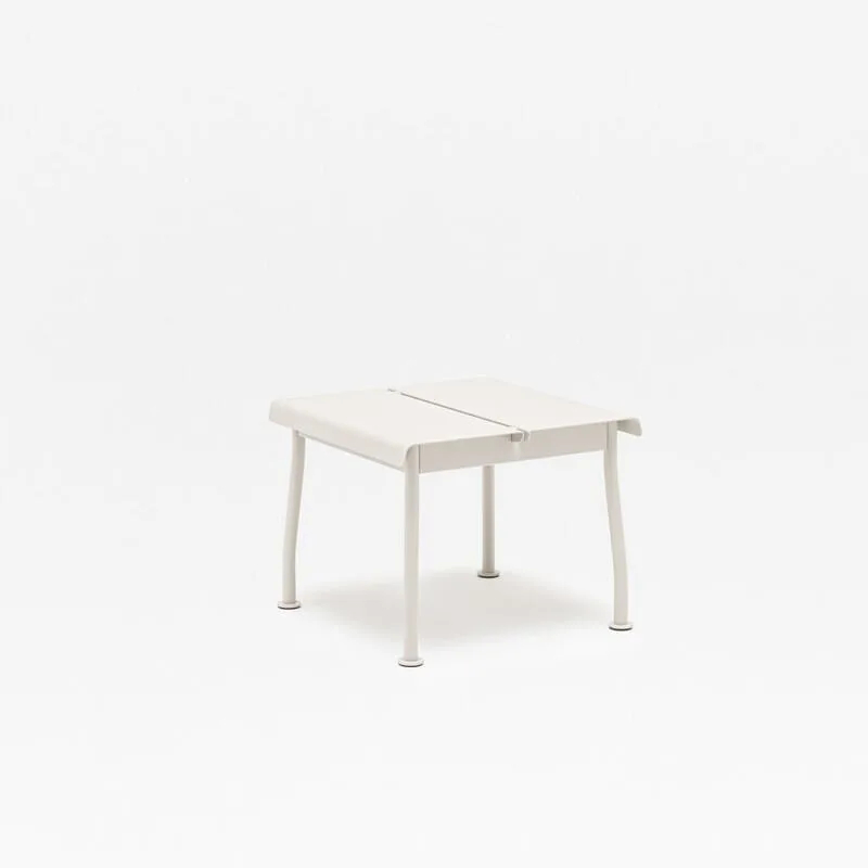 Table basse outdoor en métal FLANER - design minimaliste - résistante pour extérieur - Marque MDD_0