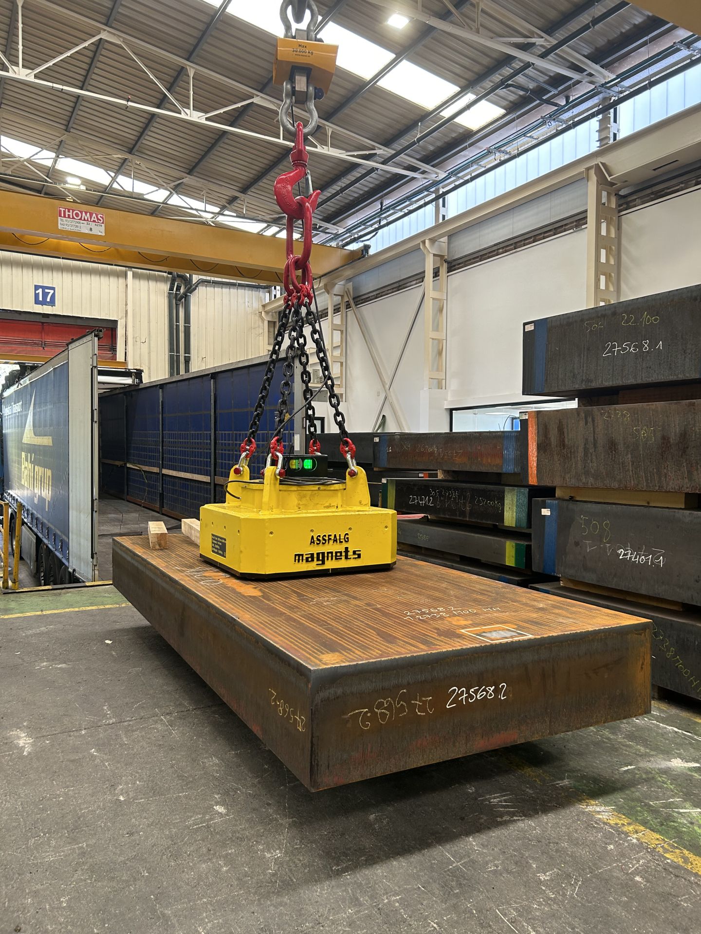 Aimant de levage électro-permanent EPMH 30 - triple sécurité - 30 000 kg - télécommande - pôles carrés_1