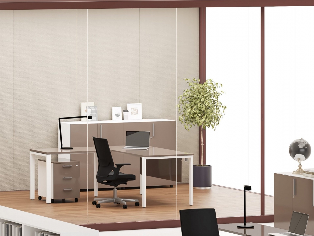 Bureau d'angle professionnel