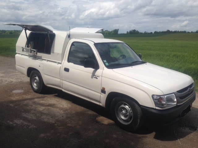 Déboucheur Toyota Hilux D4D (V.L) - équipé HUWER/HYDROVIDE - pompe HP SPECK 270 bars, 53 l/min - cuve 400L_0