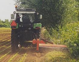 Broyeur d'herbe déporté