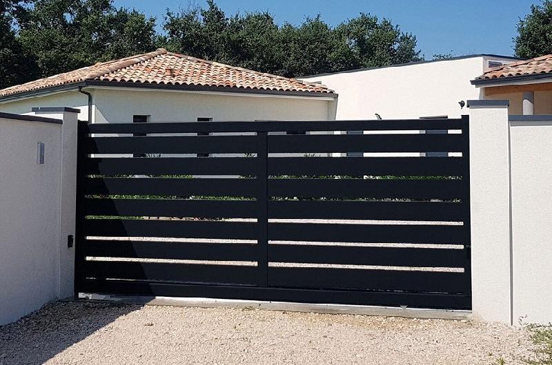 Portails coulissants en aluminium