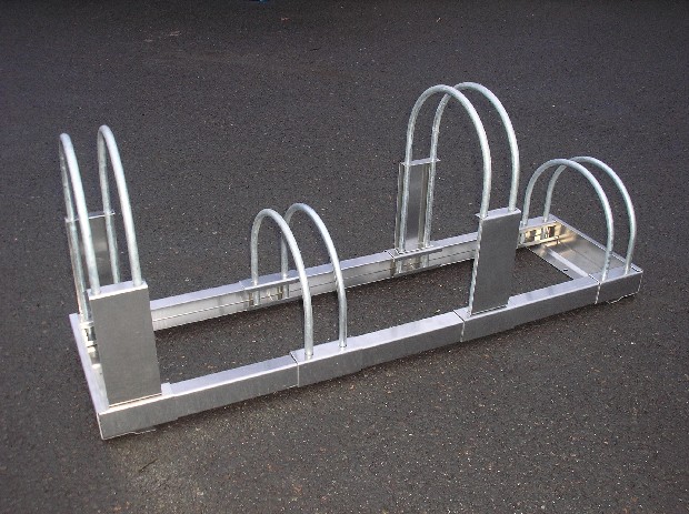 Rack vélos à 2 hauteurs, cadre en aluminium, d'une capacité de 2 à 20 places_0