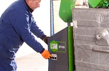 Compacteur et tasseur de bac pour plastiques (660L à 1100L)._0