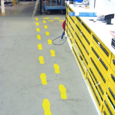 Ms378124 - Marquage au sol pour entrepôt - Direct Signalétique - Empreintes de pas adhésives en vinyle 300 x 120 mm_0