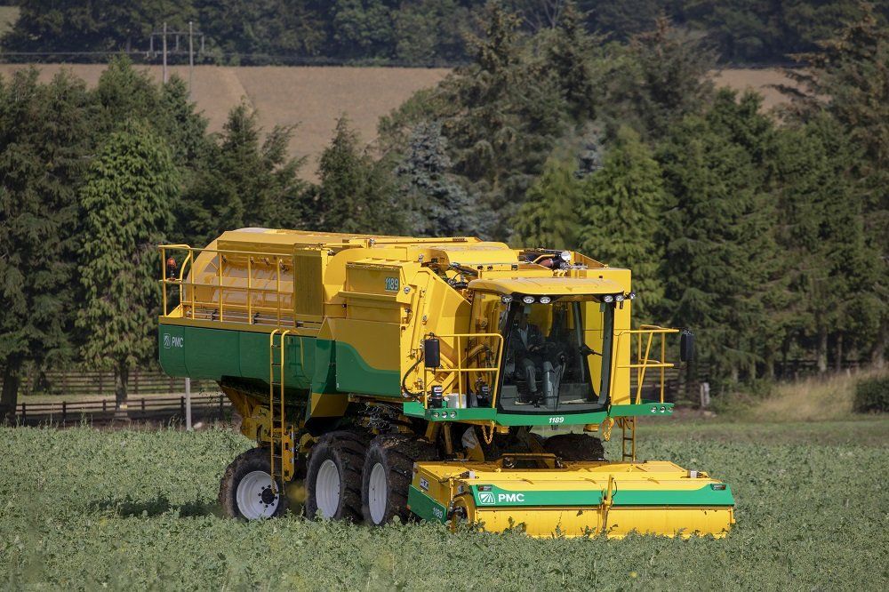 Récolteuse de pois pmc 1189 - pmc harvesters ltd - puissance du moteur 325 kw - largeur de prélèvement 3.3 à 3.8 m_0