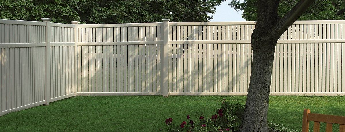 Imperial smooth - clôtures - certainteed - couleurs : amande, argile et blanc - conception intégralement en piquets, esthétique des deux côtés_0