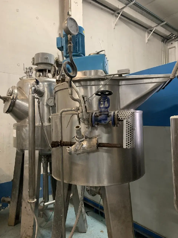 Réacteur en acier inoxydable 230 litres avec agitation et coquille d'occasion - référence                        :                         c6464_0