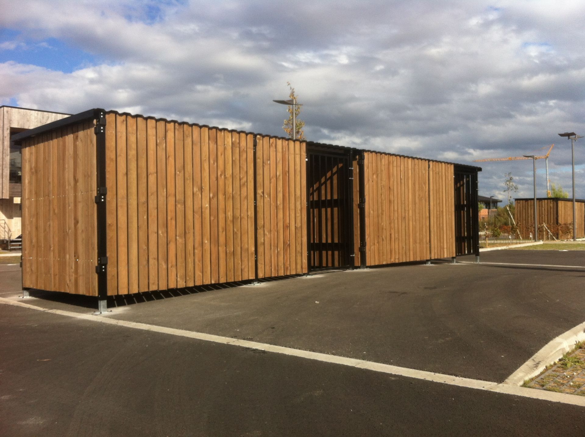 Abri conteneurs Bruges - Modulaire, personnalisable, en acier galvanisé avec toiture plate_0