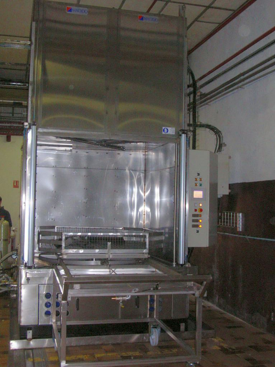 Laveuse par aspersion en inox Multy - M2100-3 Magido avec panier 2000mm et capacité 1000kg_0