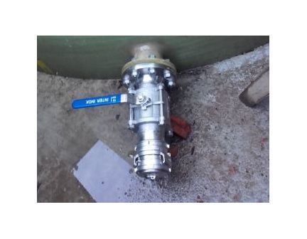 Vanne inox DN80 cadenassable - Fixation sur bride polyester ronde DN80 pour cuve à engrais_0